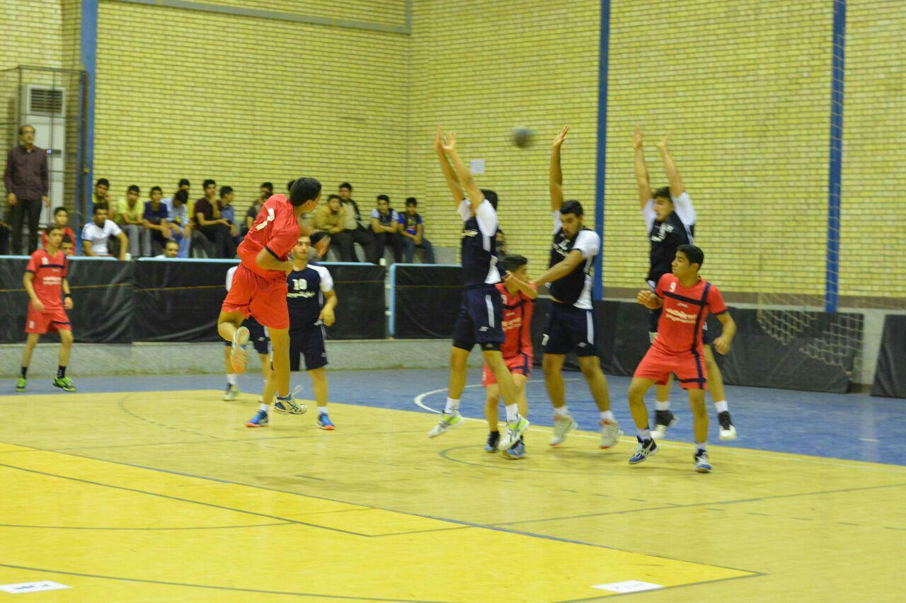 حضور هندبالیست نوجوان آباده‌ای در اردوی تیم ملی