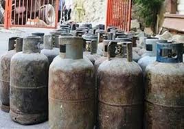 قیمت 10 برابری کپسول گاز مایع در شهرستان بمپور، هنوز هوا گرم است!