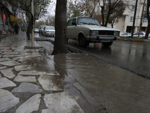 آب‌گرفتگی معابر شهری در مهاباد