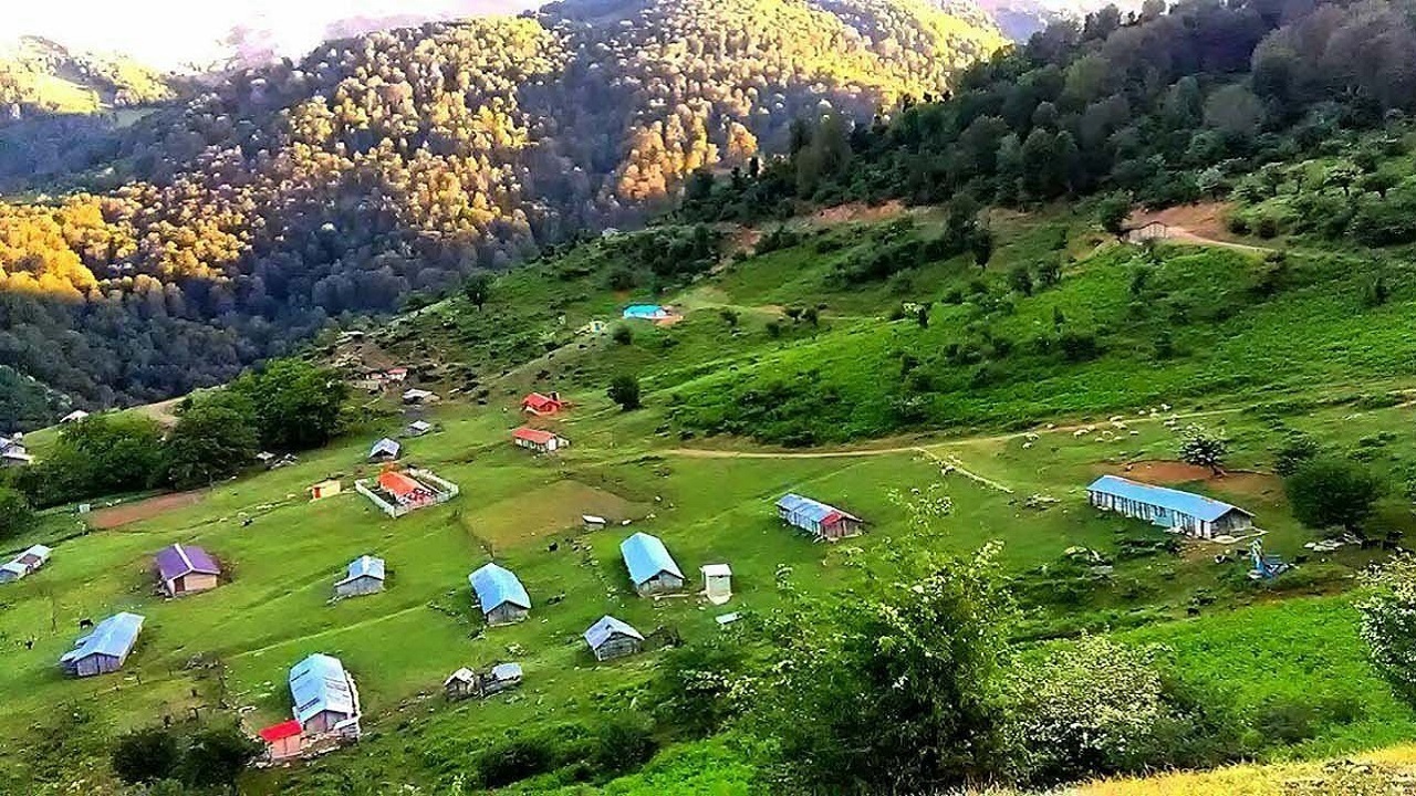 با تور‌های گردشگری غیرمجاز در ایلام برخورد قانونی می شود