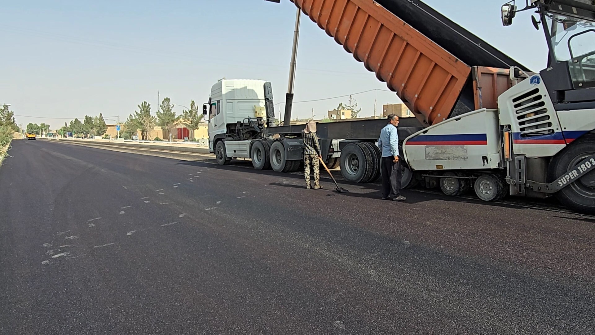 روکش آسفالت بلوار حضرت ابوالفضل (ع) روستای چاهملک