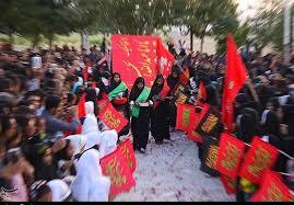 حمل پرچم گنبد امام حسین (ع) در بین مردم ولایتمدار سرفاریاب حمل پرچم گنبد امام حسین (ع) در بین مردم ولایتمدار سرفاریاب