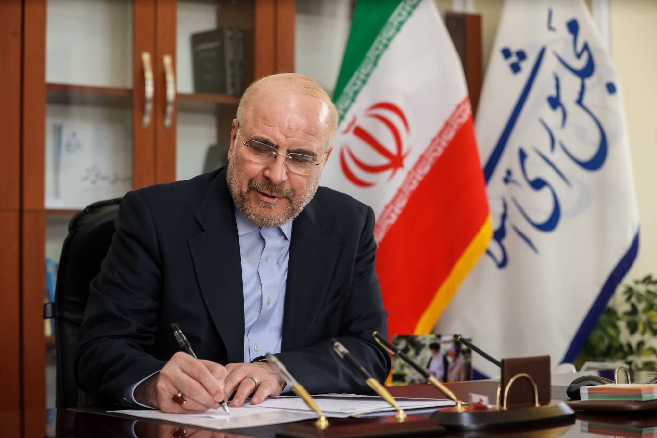 رئیس مجلس قهرمانی تیم‌های کشتی فرنگی و آزاد را تبریک گفت