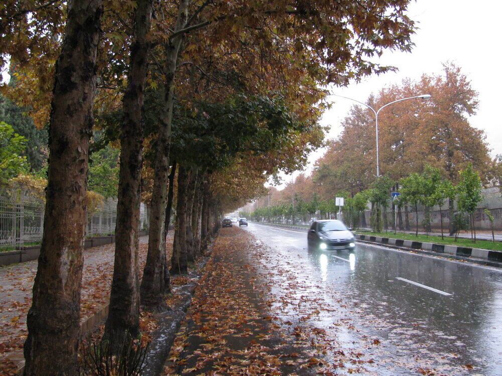 آغاز فصل پاییز با بارش برف و باران در آذربایجان‌غربی