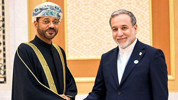 دیدار و گفت‌وگوی وزرای خارجه ایران و عمان