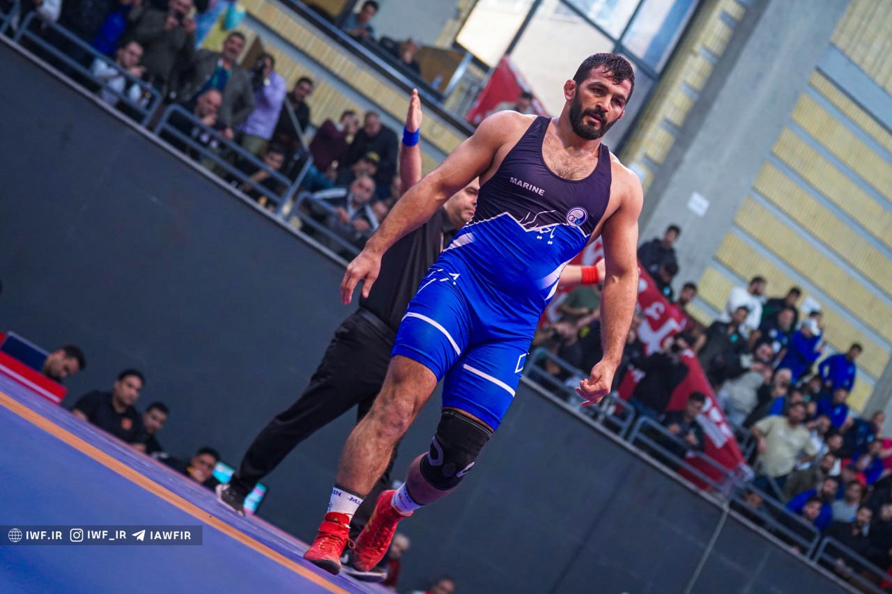 حسن یزدانی پس از نزدیک به ۵۰۰ روز در وزن جدید کشتی گرفت حسن یزدانی پس از نزدیک به ۵۰۰ روز در وزن جدید کشتی گرفت